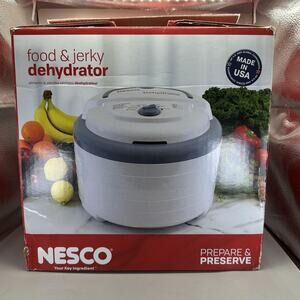 Nesco FD-75PR Food & Jerky Dehydrator 5-Tray 600W White Kitchen USA Countertop